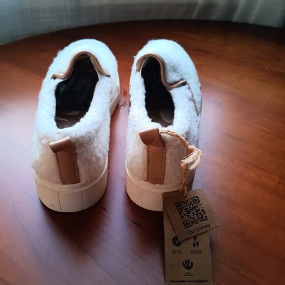 Women's Sherpa Slip-on Shoes by Steve Madden Cool Planet - Picture 4 of 9